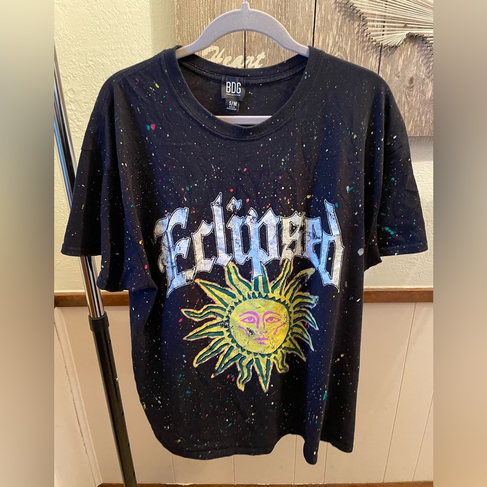 Multi colored graphic tee